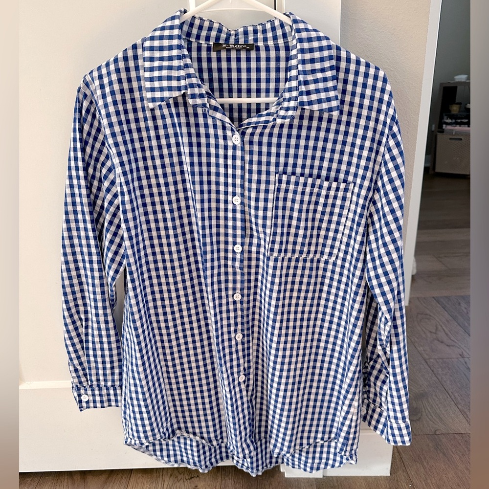 Women’s E-Retro Blue and White Classic Plaid, size Medium